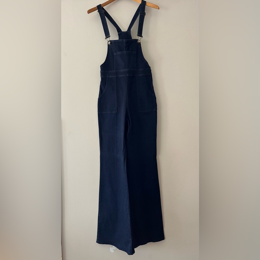 Fitted wide leg overalls Size small
